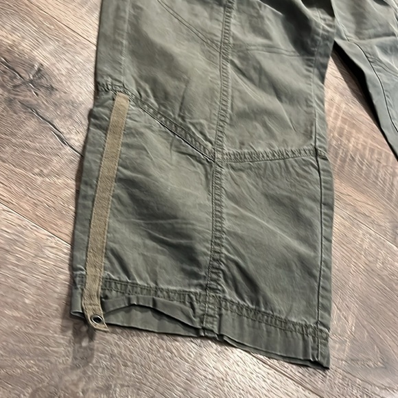 Y2K Columbia army GREEN capri pants canvas light weight zip pockets size 10 hike - Picture 13 of 16